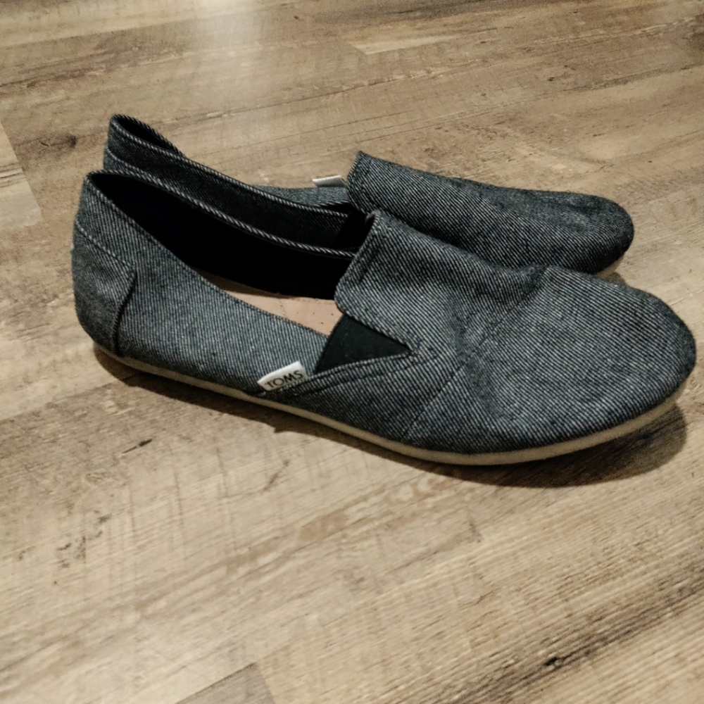 TOMS Women's Size 11 Redondo Slip On Flats Casual